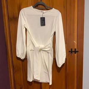 White long sleeve dress